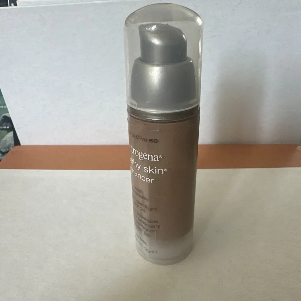 Neutrogena Healthy Skin Enhancer 60 Medium To Olive SPF 20 Retinol Sheer Tint
